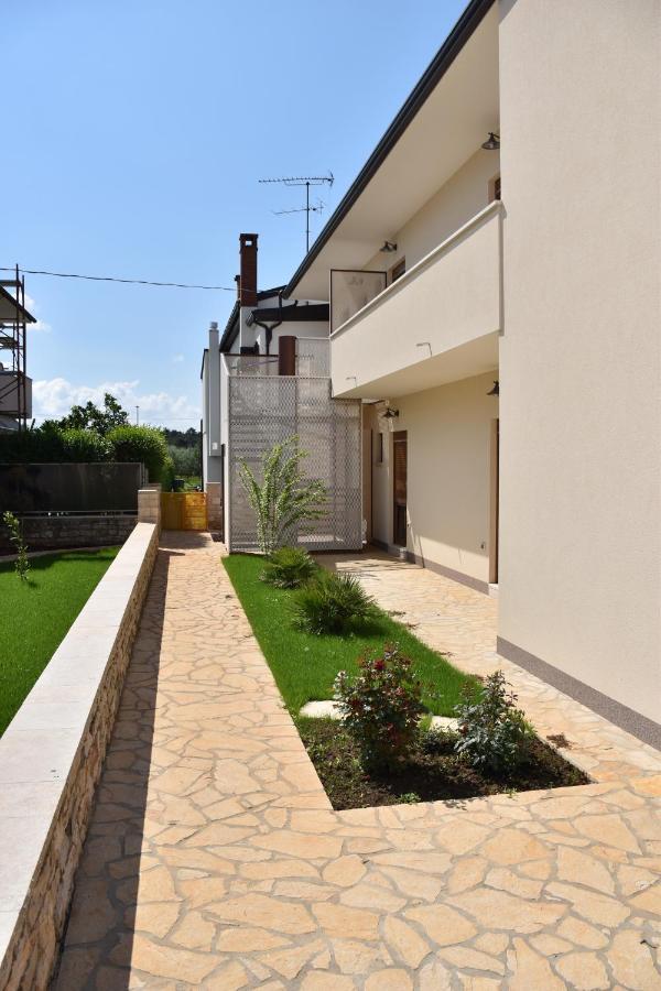 Apartmani Diana Novigrad  Екстер'єр фото