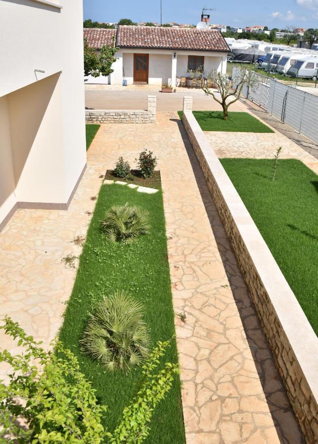 Apartmani Diana Novigrad  Екстер'єр фото