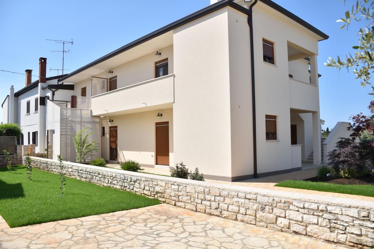 Apartmani Diana Novigrad  Екстер'єр фото