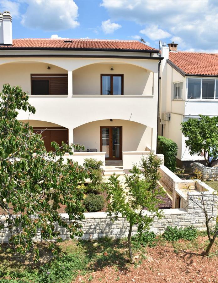 Apartmani Diana Novigrad  Екстер'єр фото