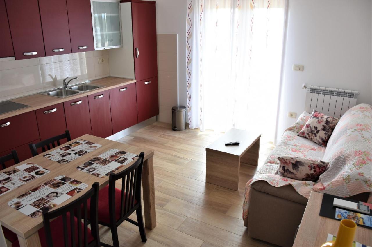 Apartmani Diana Novigrad  Екстер'єр фото
