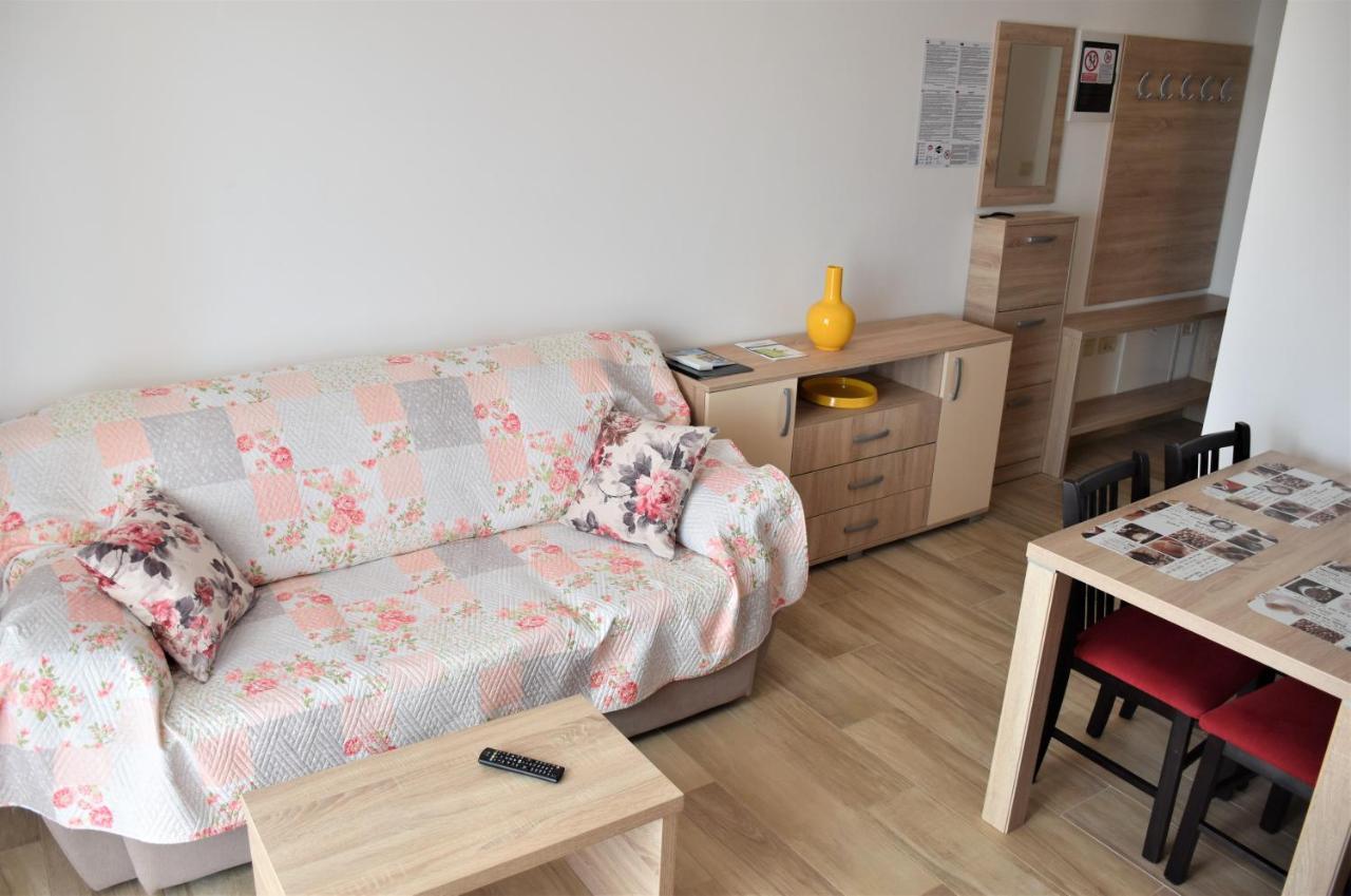 Apartmani Diana Novigrad  Екстер'єр фото