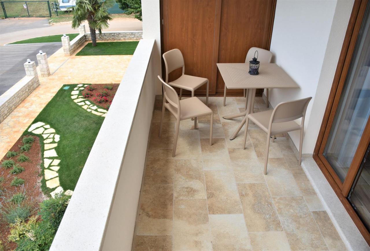 Apartmani Diana Novigrad  Екстер'єр фото