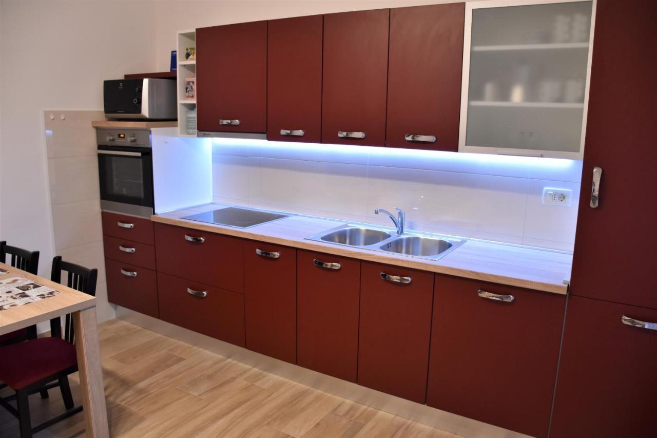 Apartmani Diana Novigrad  Екстер'єр фото