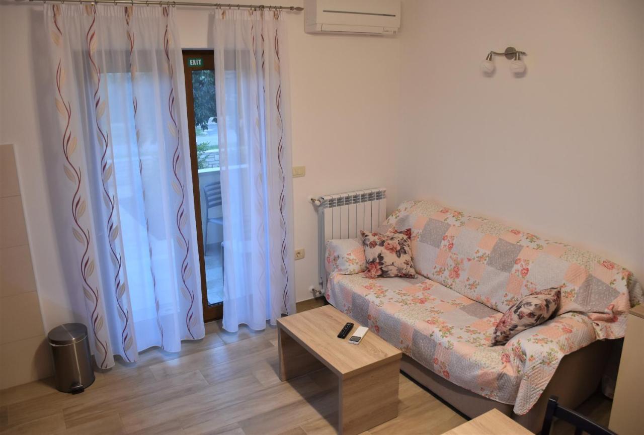 Apartmani Diana Novigrad  Екстер'єр фото